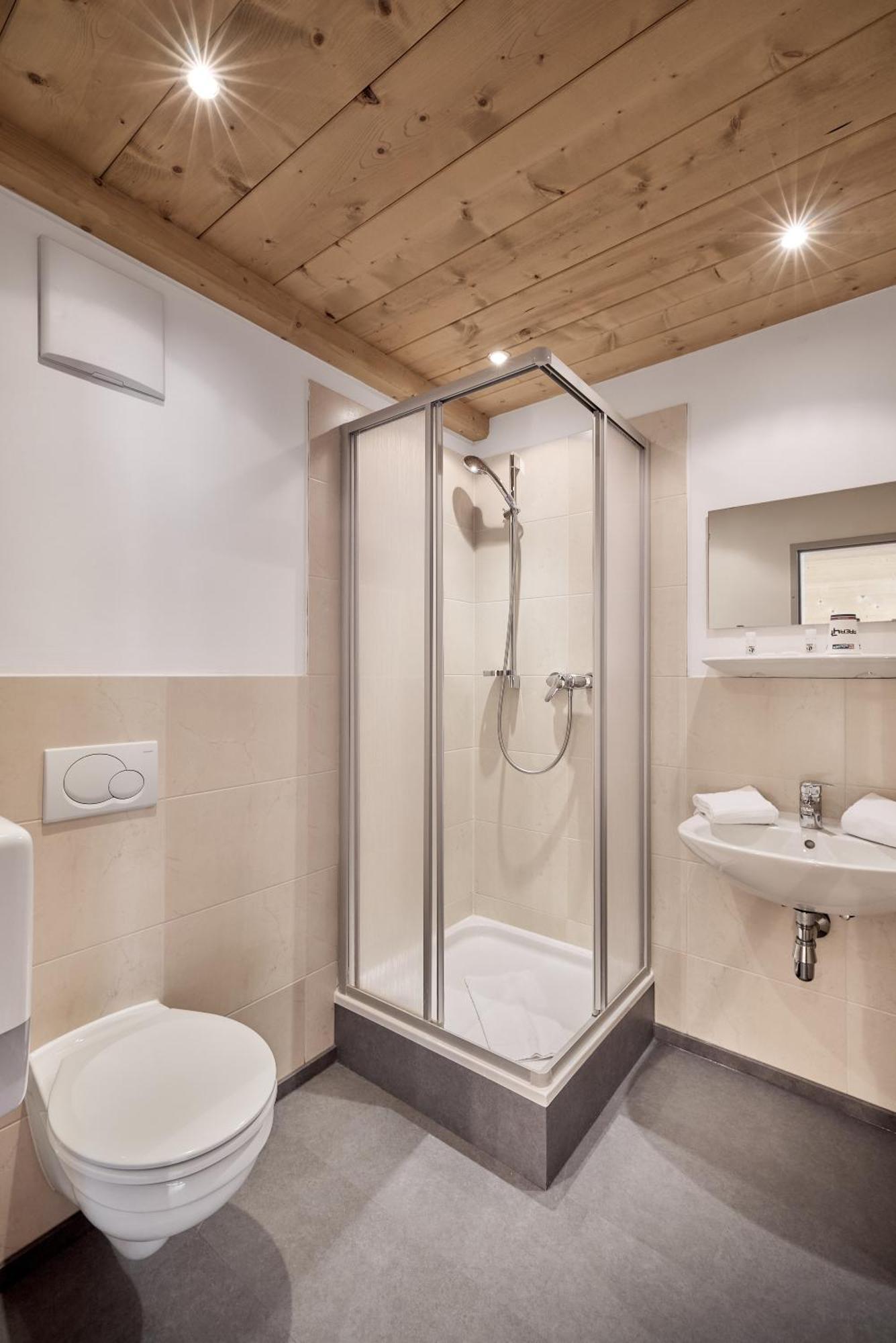 Area 47 - Tirol Hotel Otztal-Bahnhof Luaran gambar
