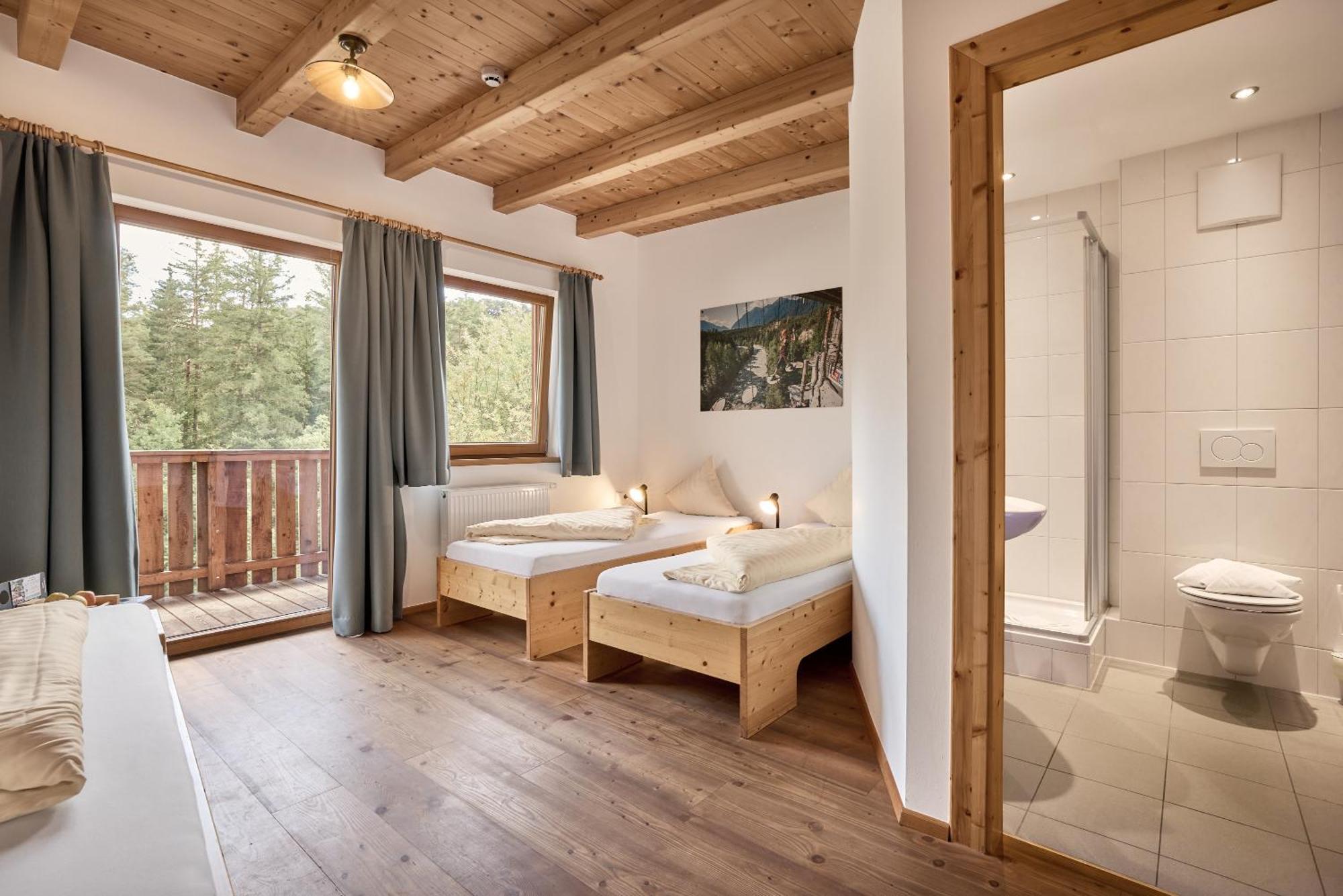 Area 47 - Tirol Hotel Otztal-Bahnhof Luaran gambar