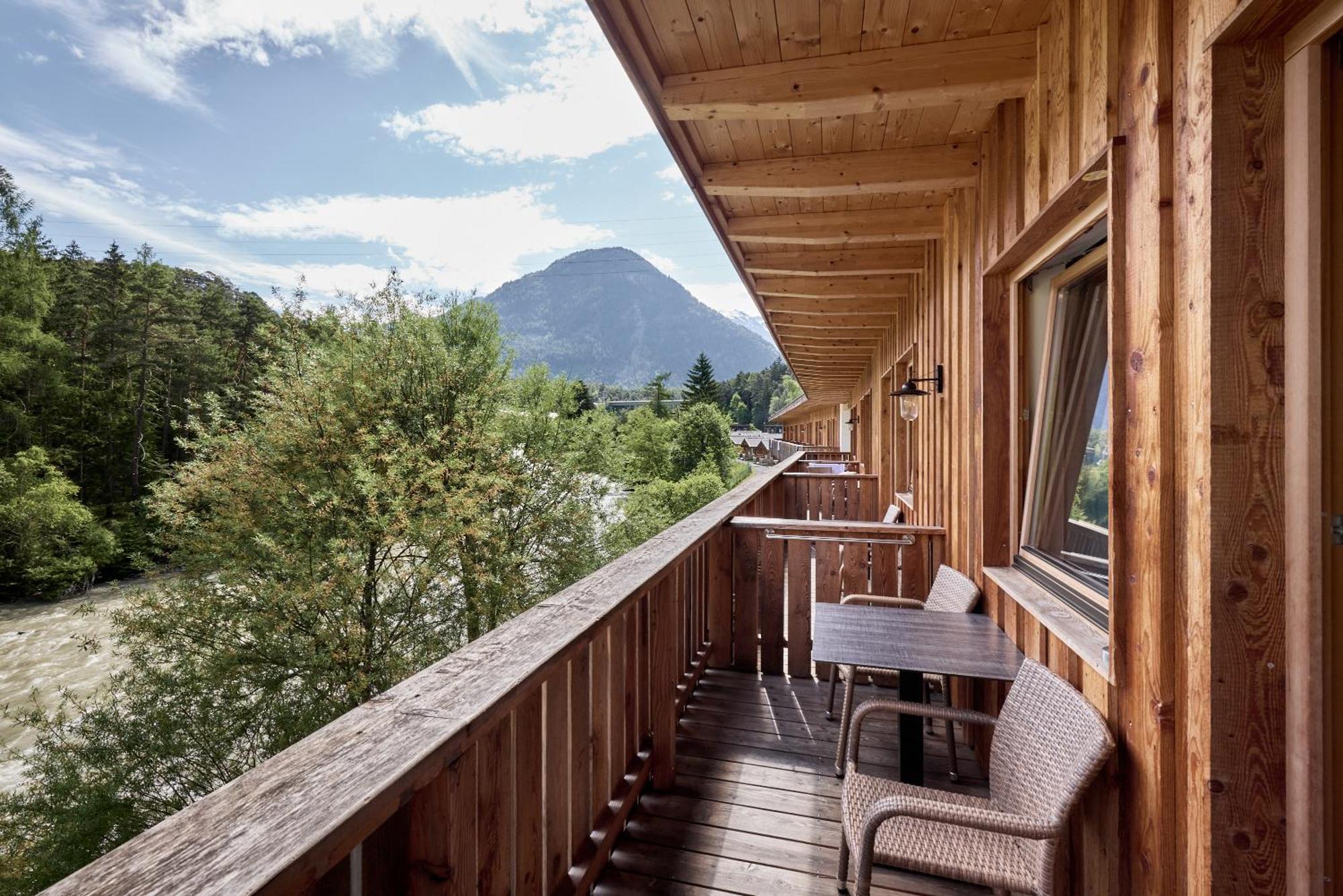 Area 47 - Tirol Hotel Otztal-Bahnhof Luaran gambar