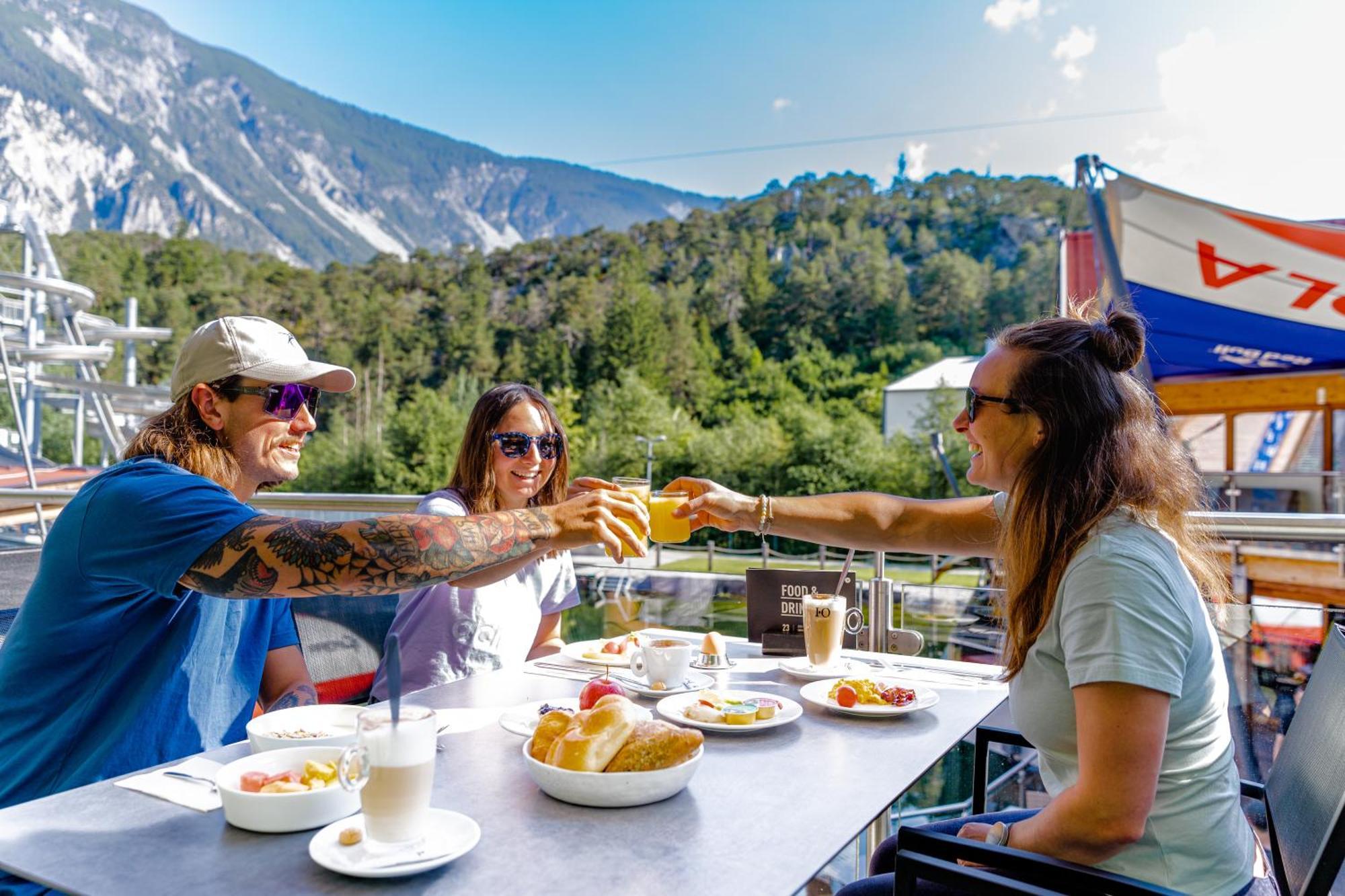 Area 47 - Tirol Hotel Otztal-Bahnhof Luaran gambar